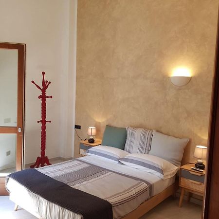 Bellissima Camera Carolina23 Bed & Breakfast Леванто Екстериор снимка