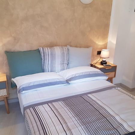 Bellissima Camera Carolina23 Bed & Breakfast Леванто Екстериор снимка
